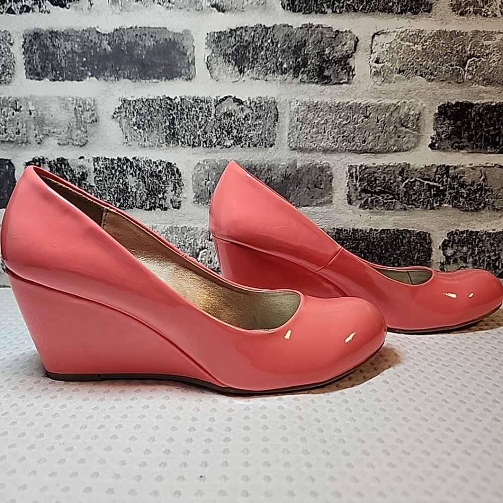 Womens 7.5M Chinese Laundry Patent Leather 3"Wedge Heels Pink/Coral Shiny Clean